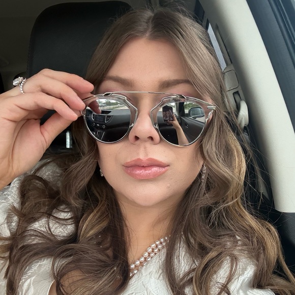 janelle_caryn